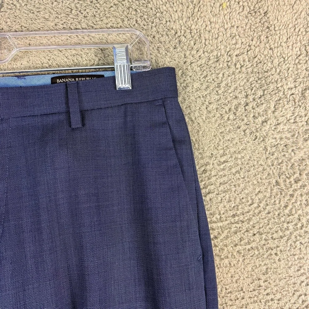 Banana Republic brand banana